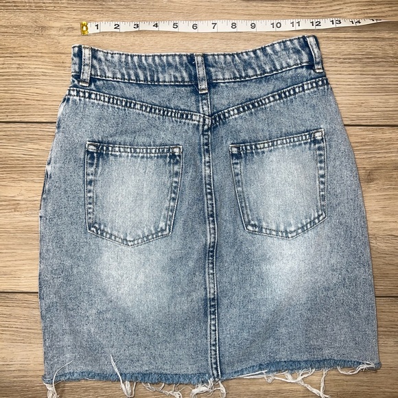 💙NWOT Denim Skirt with Buttons - Picture 4 of 4